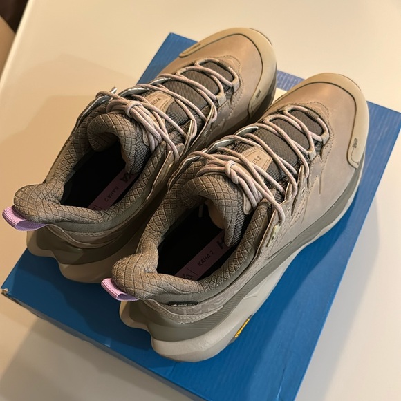 Hoka One One Kaha - Size L 9.5B - Picture 5 of 8